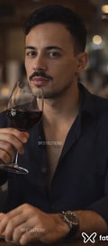 Acompanhante Theo Navarro