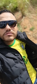 Acompanhante Robert