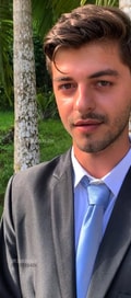 Acompanhante Andreas Júnior