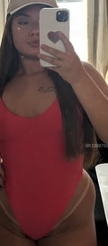 Acompanhante Leticia