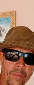 Acompanhante Robert