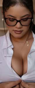 Acompanhante Prof Jenni