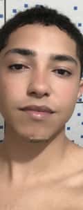 Acompanhante Henry