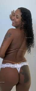 Acompanhante Mirely Santos