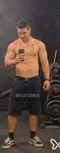 Acompanhante Dominic