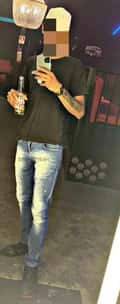 Acompanhante Carlos