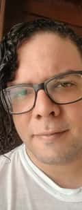 Acompanhante Max Costa