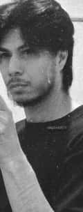 Acompanhante Pedro Santos