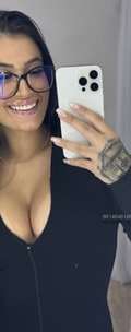 Acompanhante Mia Hoffman