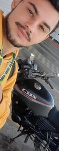 Acompanhante Andri