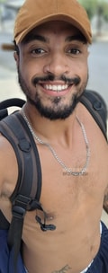 Acompanhante Pedro