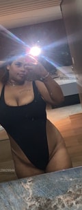 Acompanhante Morena