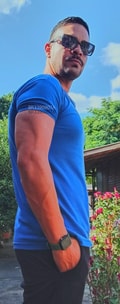 Acompanhante Carlos