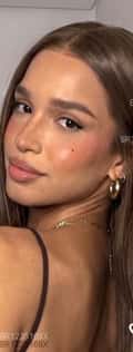Acompanhante Livia Ross