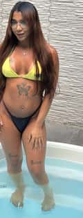 Acompanhante Vivi Alves
