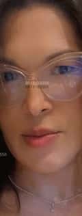 Acompanhante Louisa