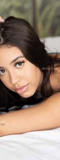Acompanhante Valentina Cervi
