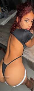 Acompanhante Meyzi Black
