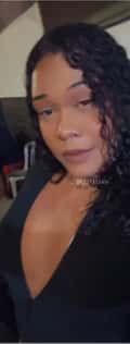 Acompanhante Esmeralda