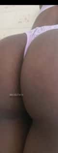 Acompanhante Thays