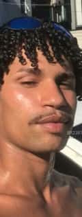 Acompanhante Hiustom