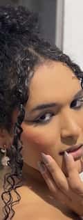 Acompanhante Morena