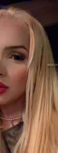 Acompanhante Carine