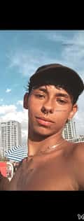 Acompanhante Vitinho Silva