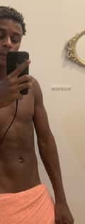Acompanhante Adriano