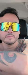 Acompanhante Tiago