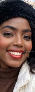 Acompanhante Emily