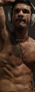 Acompanhante Renato