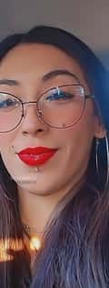 Acompanhante Bella Weed