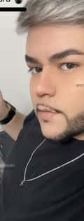 Acompanhante Victor Leal