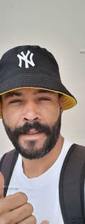 Acompanhante Oliver
