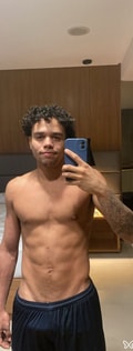 Acompanhante Douglas Silva