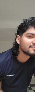 Acompanhante Sam Aras