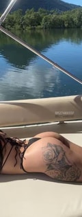 Acompanhante Mirela
