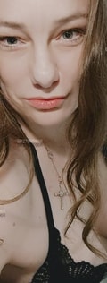 Acompanhante Julie Squalor