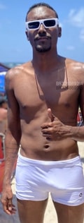 Acompanhante Pretinho