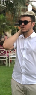 Acompanhante Theo Costa
