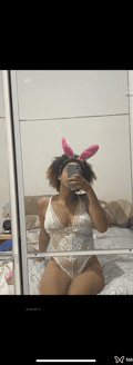 Acompanhante Ivykiwivy