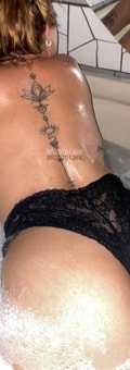 Acompanhante Camila