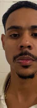 Acompanhante Bigode