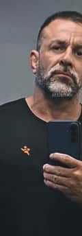 Acompanhante Leandro Isecke