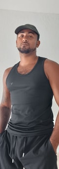 Acompanhante Farley