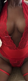 Acompanhante Larissa