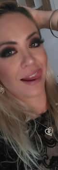 Acompanhante Luísa Souza