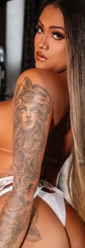 Acompanhante Júlia Teixeira