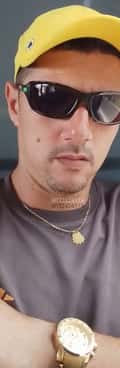 Acompanhante Pit Bull